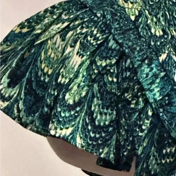 NEW Rose & Olive Top Size Medium Cap Sleeves Summer Spring NWT - Picture 4 of 8